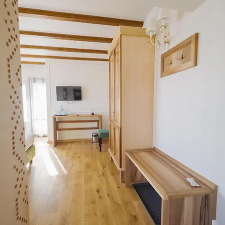 Bed & Breakfast Crama De Piatra Winery & Conference Hall